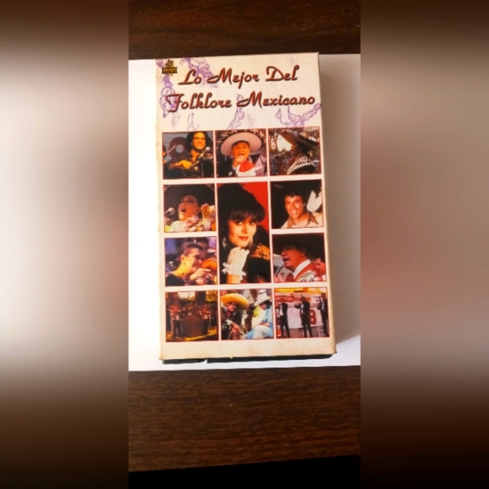 Lo Mejor Del Folklore Mexicano - White VHS Collection